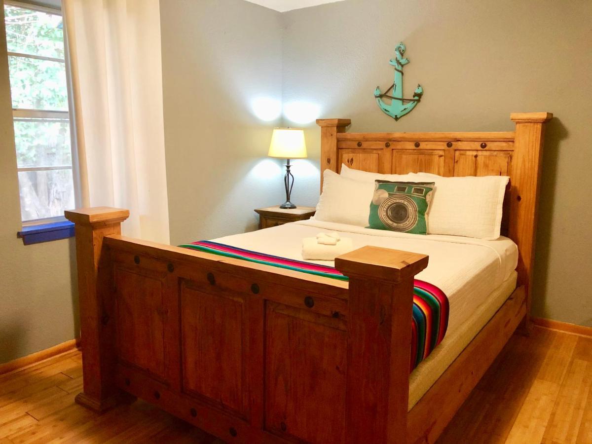 The Cove Bnb Hudson Bend Eksteriør billede