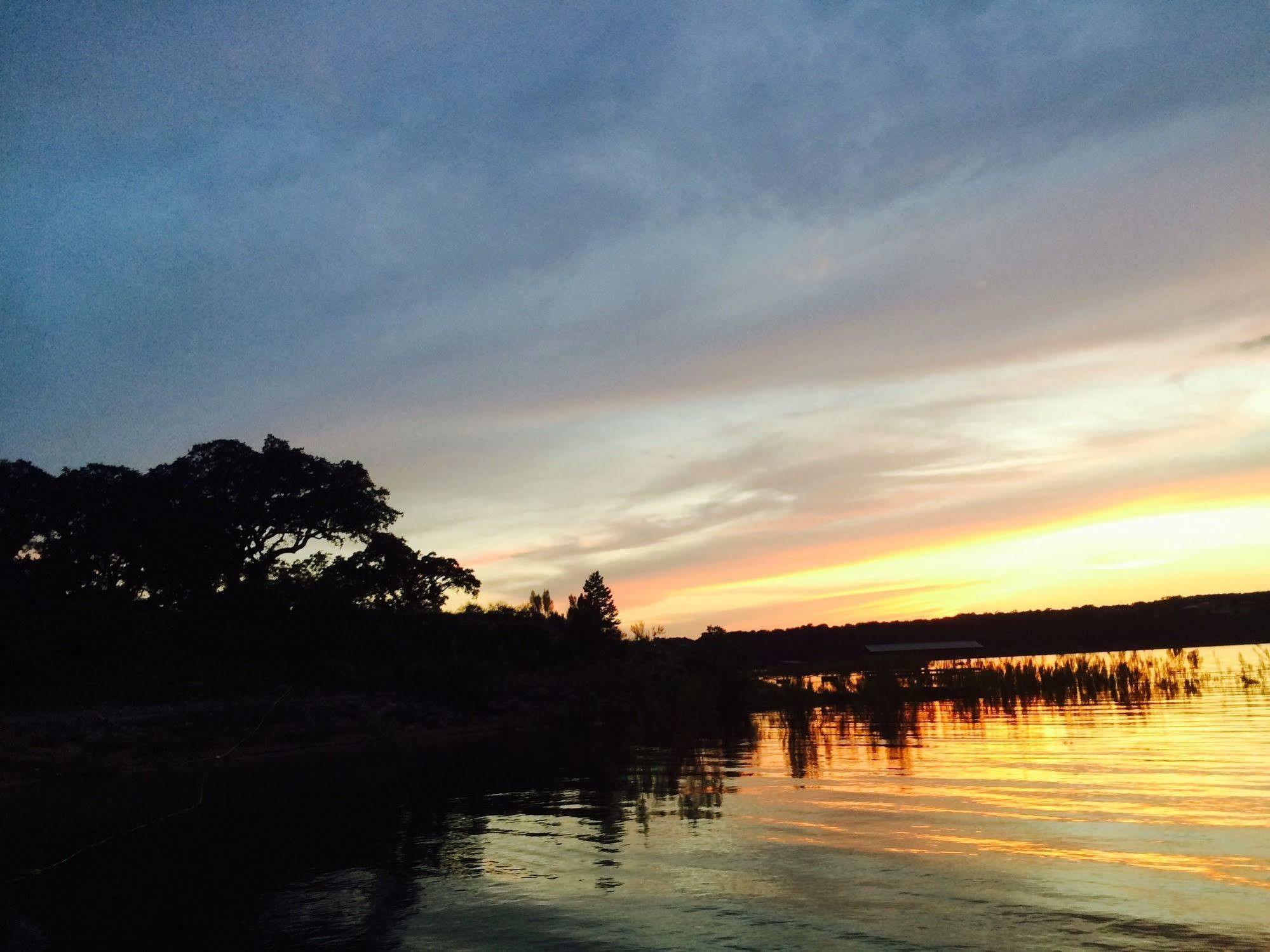 The Cove Bnb Hudson Bend Eksteriør billede