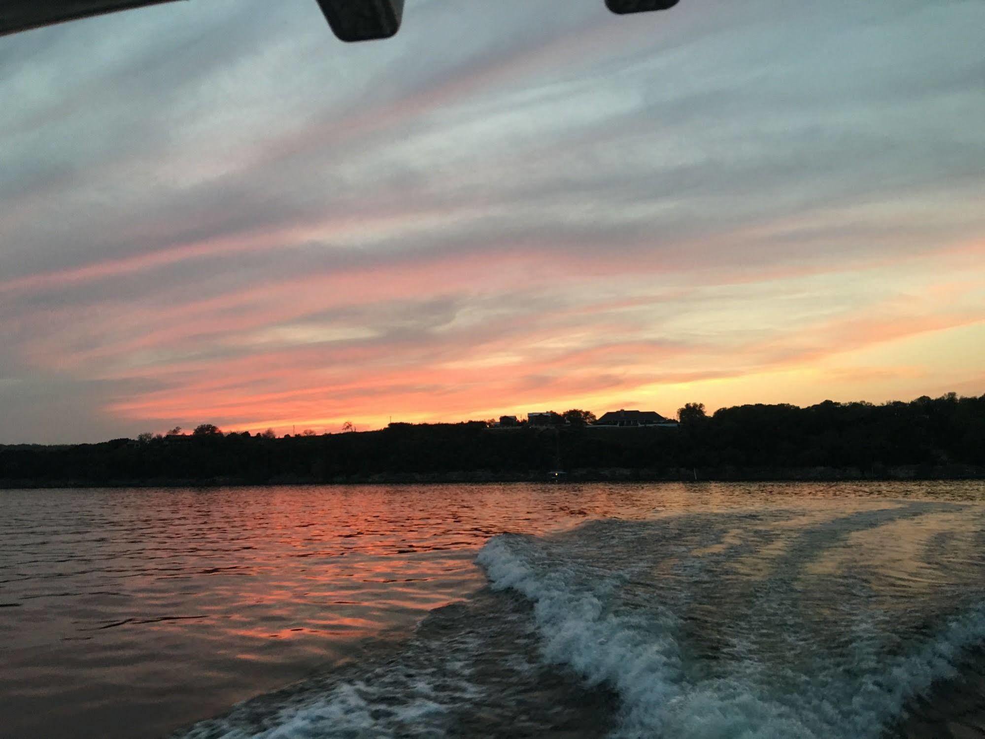 The Cove Bnb Hudson Bend Eksteriør billede