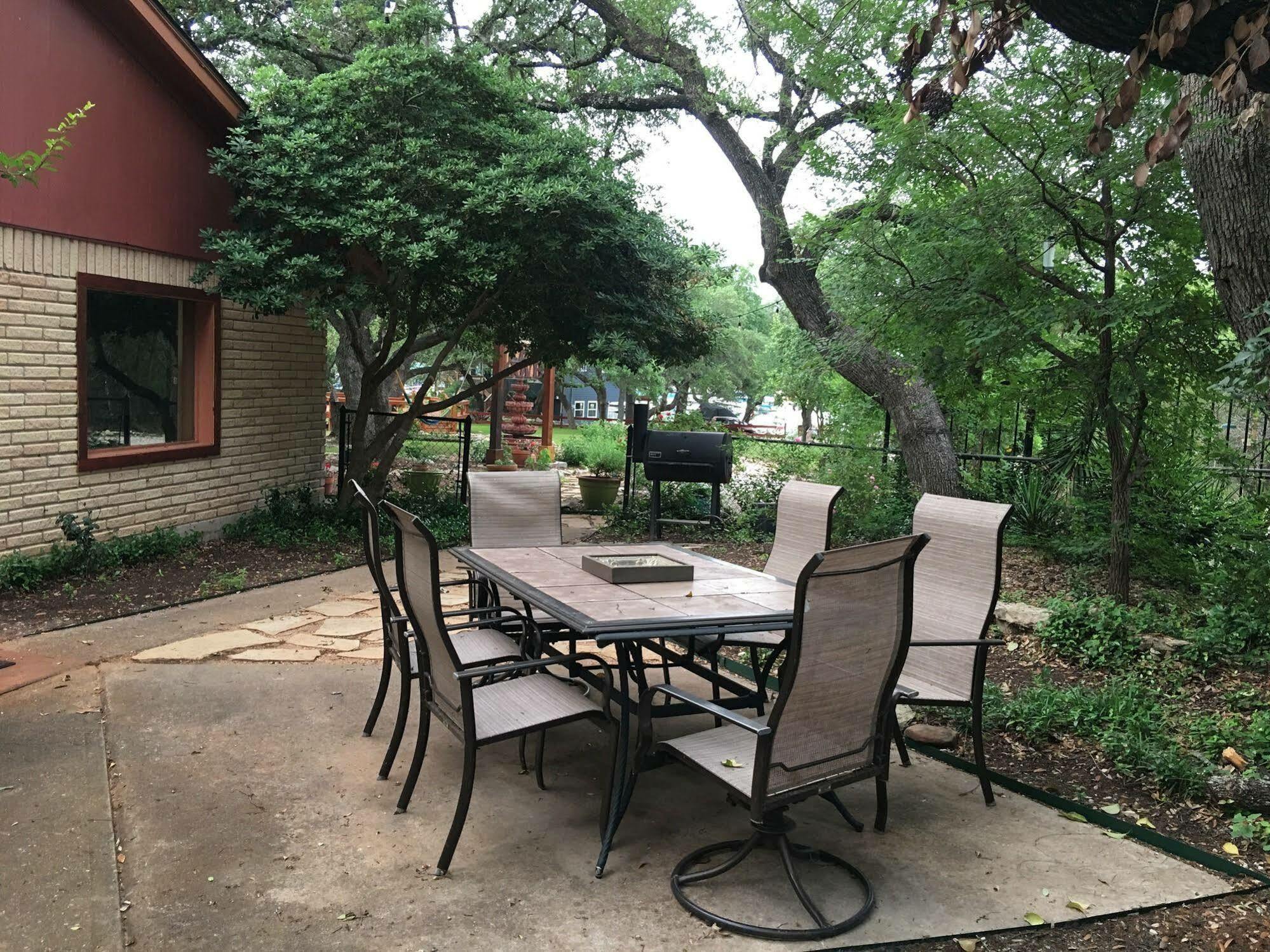 The Cove Bnb Hudson Bend Eksteriør billede