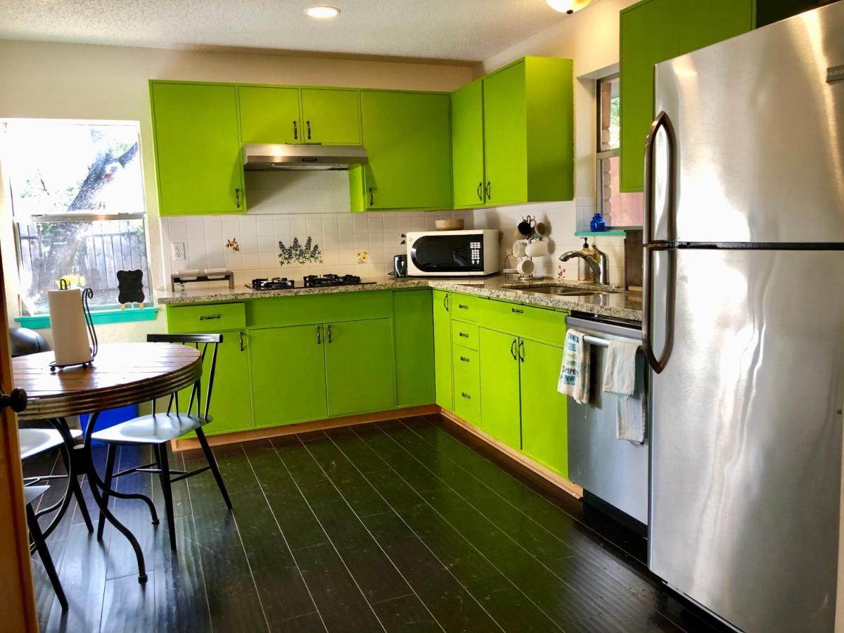 The Cove Bnb Hudson Bend Eksteriør billede