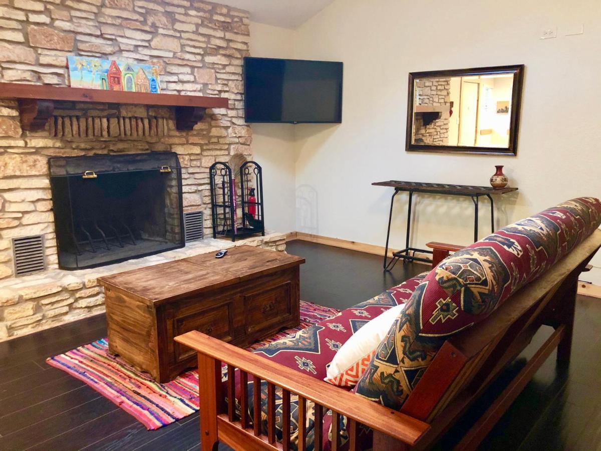 The Cove Bnb Hudson Bend Eksteriør billede