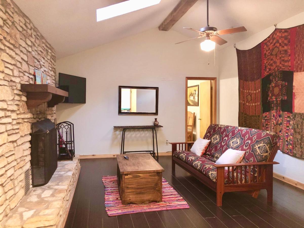 The Cove Bnb Hudson Bend Eksteriør billede