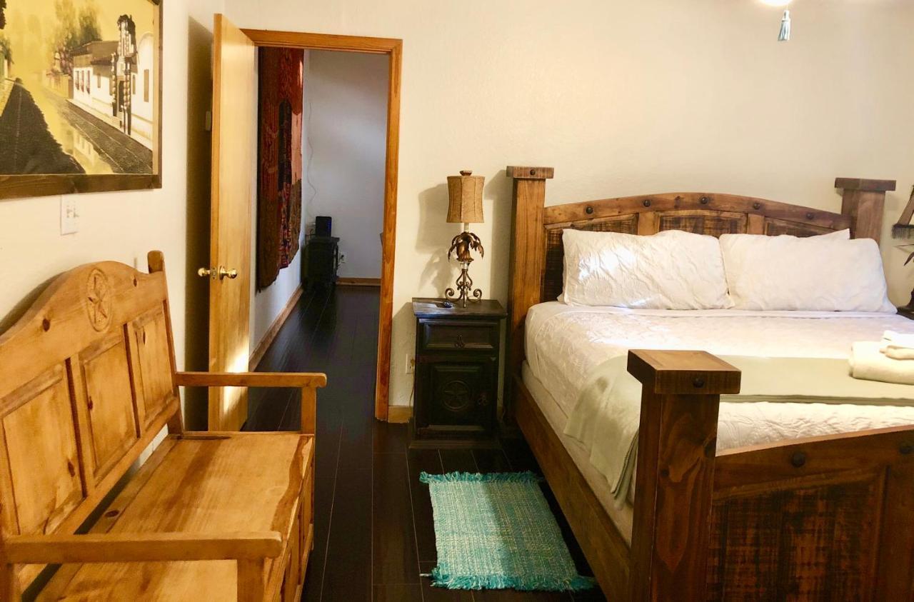 The Cove Bnb Hudson Bend Eksteriør billede