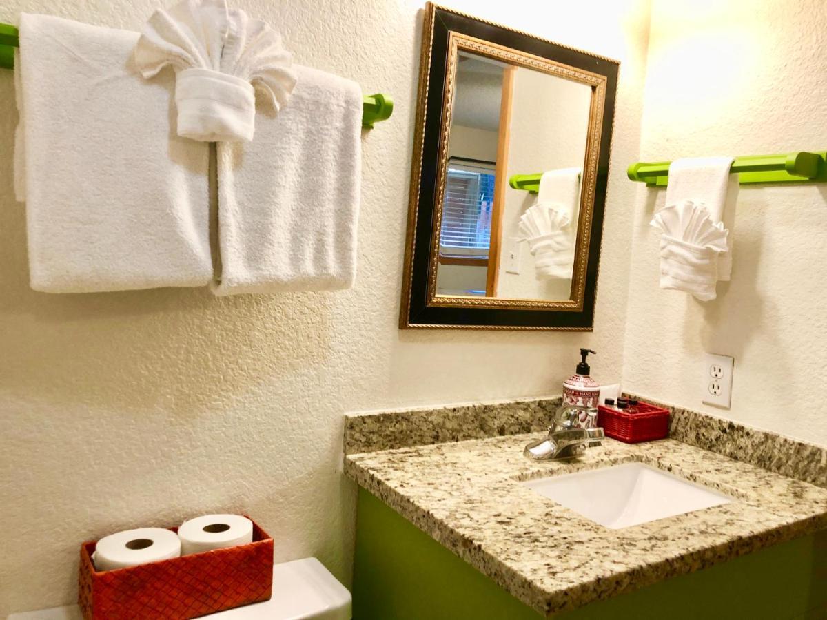 The Cove Bnb Hudson Bend Eksteriør billede
